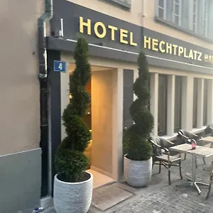 Hechtplatz Otel